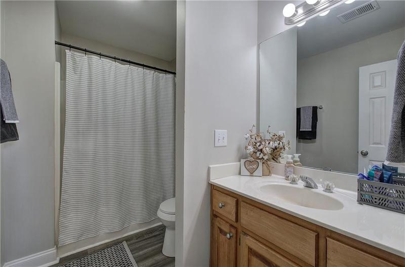 Image for property 414 Manor Way, Cartersville, GA 30120