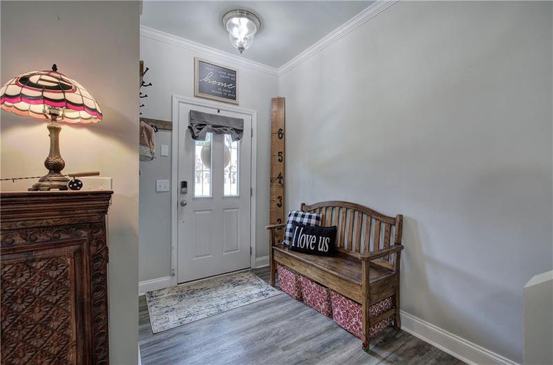 Image for property 414 Manor Way, Cartersville, GA 30120