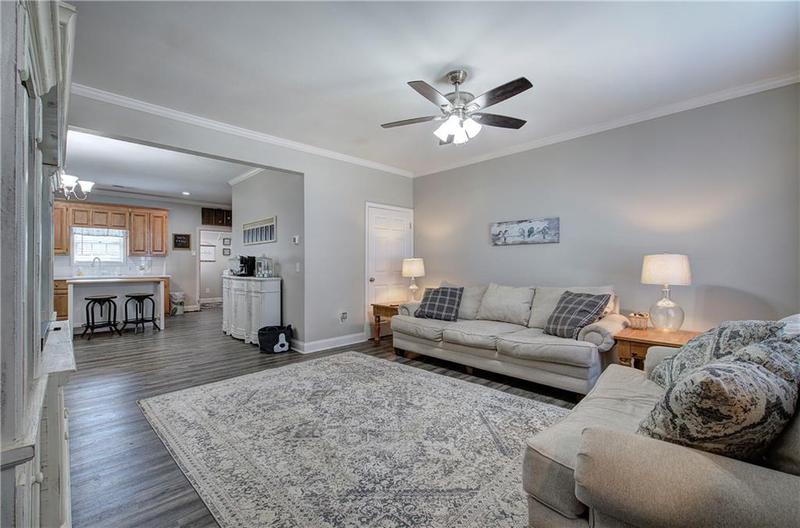 Image for property 414 Manor Way, Cartersville, GA 30120