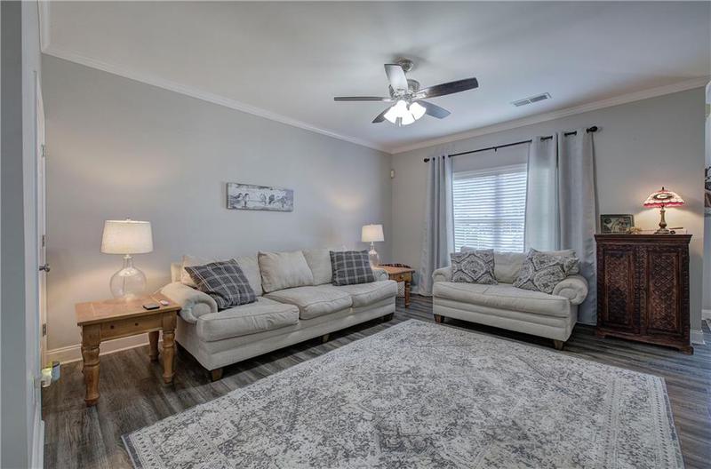 Image for property 414 Manor Way, Cartersville, GA 30120