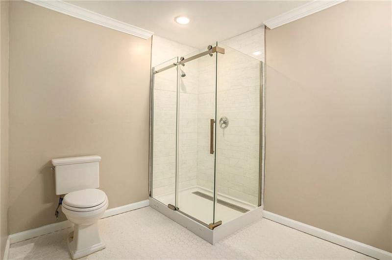 Image for property 208 Moreland Way, Atlanta, GA 30354