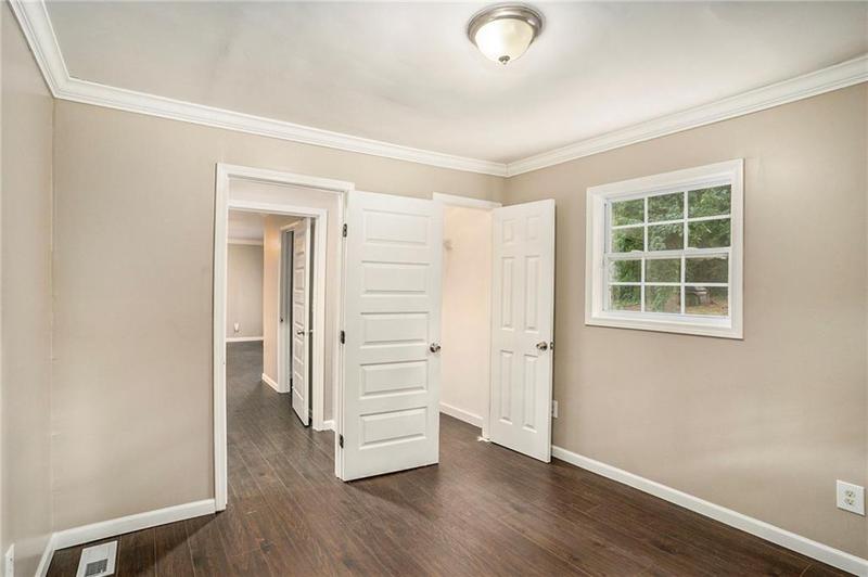 Image for property 208 Moreland Way, Atlanta, GA 30354