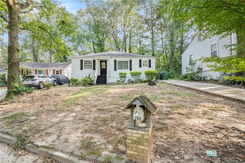 Image for property 208 Moreland Way, Atlanta, GA 30354