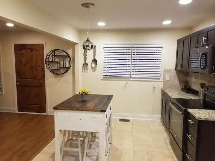 Image for property 2121 ARLINGTON Avenue, Atlanta, GA 30324