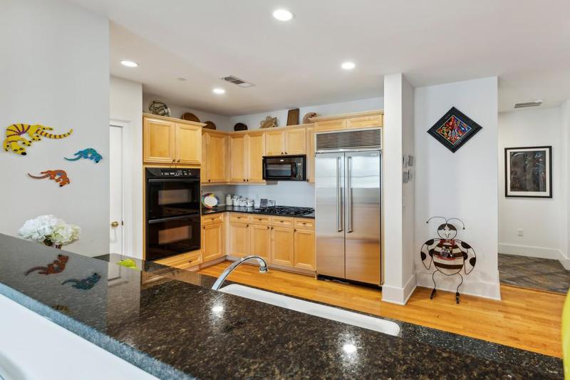 Image for property 2500 Peachtree Road 405S, Atlanta, GA 30305