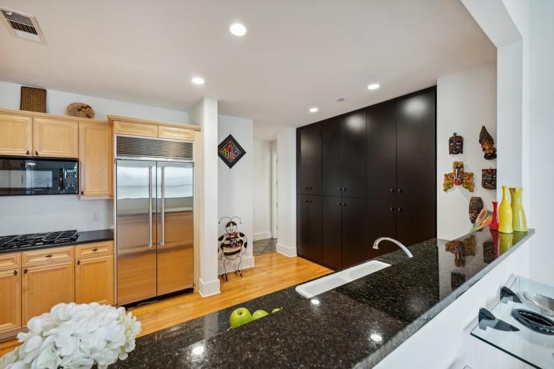 Image for property 2500 Peachtree Road 405S, Atlanta, GA 30305