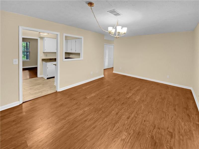 Image for property 309 Quail Run, Roswell, GA 30076