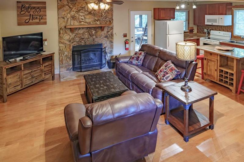 Image for property 701 Lake Forest Drive, Blue Ridge, GA 30513