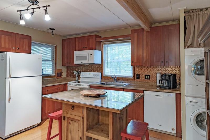 Image for property 701 Lake Forest Drive, Blue Ridge, GA 30513