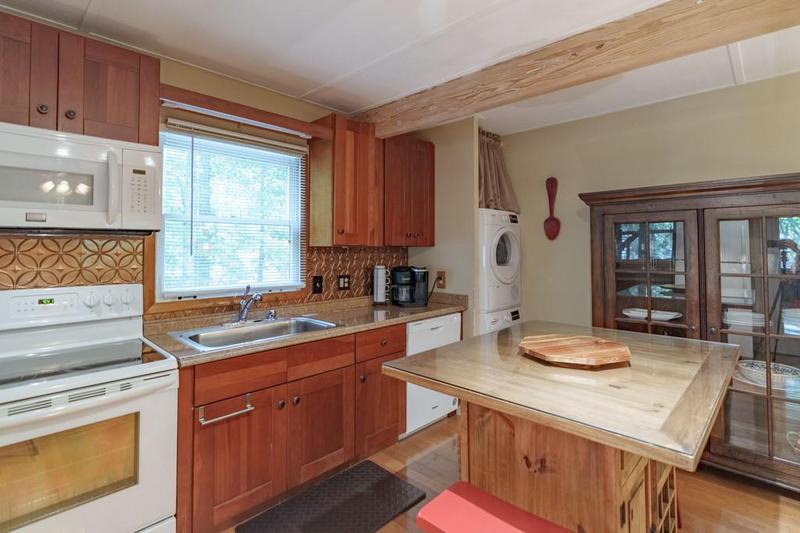 Image for property 701 Lake Forest Drive, Blue Ridge, GA 30513