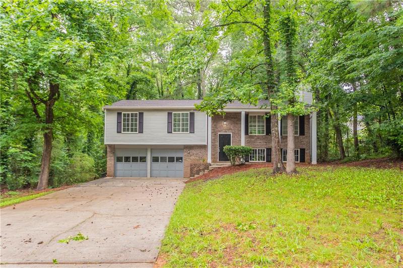 Image for property 740 Stoneside Court, Stone Mountain, GA 30083