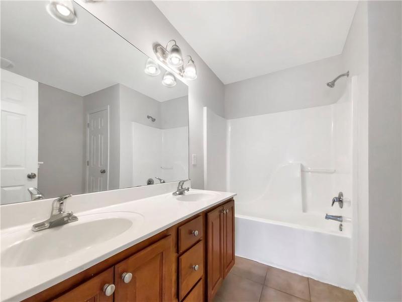 Image for property 21 Oaks Circle, Cartersville, GA 30121