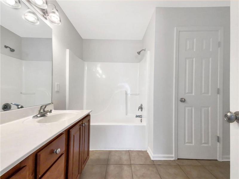 Image for property 21 Oaks Circle, Cartersville, GA 30121