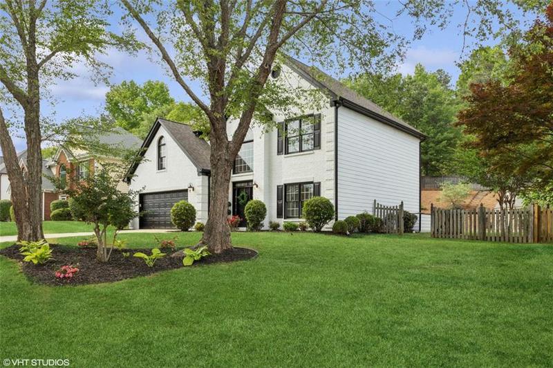 Image for property 230 BLUFF OAK Drive, Roswell, GA 30076