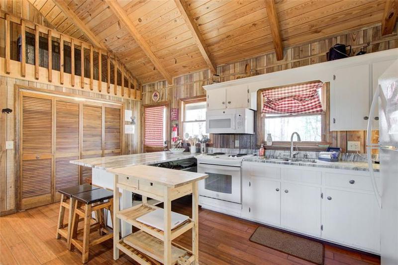 Image for property 56 Fairview Avenue, Blairsville, GA 30512