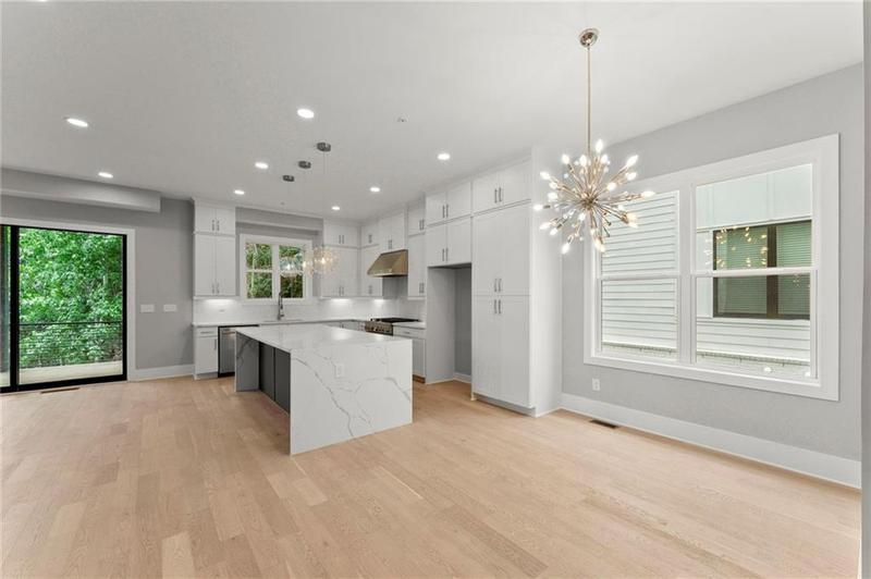 Image for property 1420 Coretta Bend, Atlanta, GA 30318