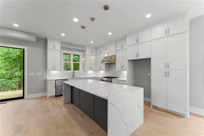 Image for property 1420 Coretta Bend, Atlanta, GA 30318