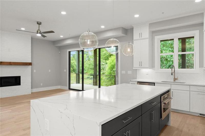Image for property 1420 Coretta Bend, Atlanta, GA 30318