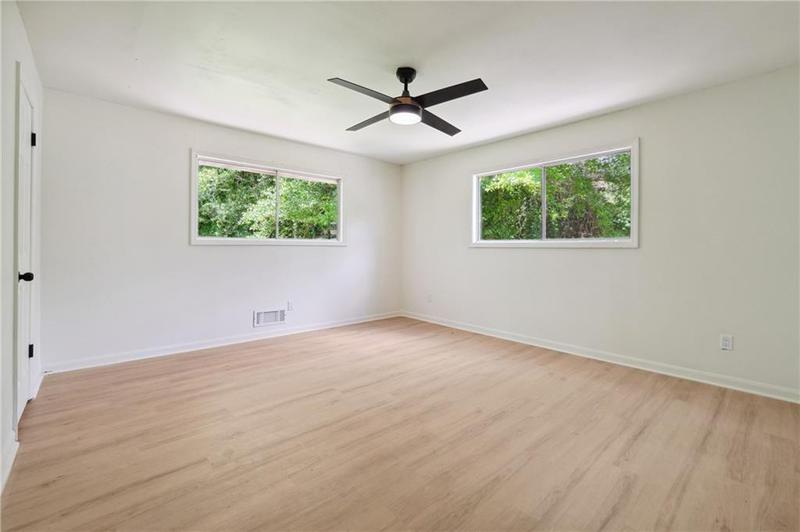 Image for property 8915 Creekwood Court, Riverdale, GA 30274