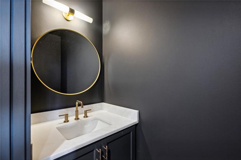 Image for property 3630 Peachtree Road 3106, Atlanta, GA 30326