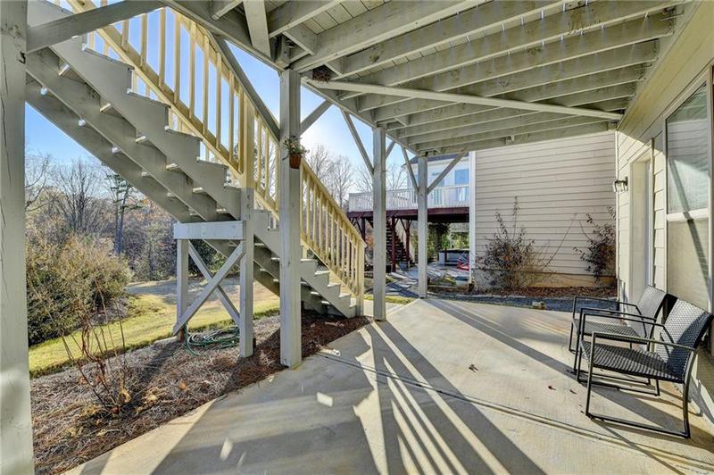 Image for property 5732 Cypress Bluff Lane, Hoschton, GA 30548