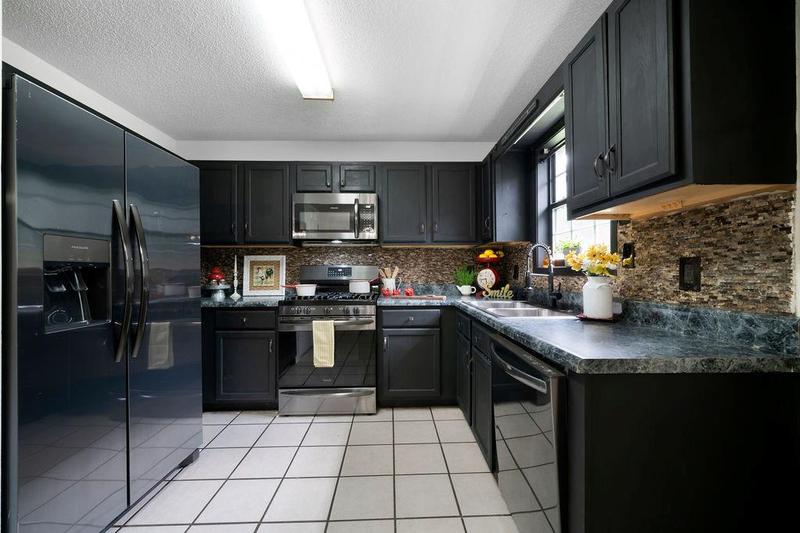 Image for property 206 Eagle Watch Drive, Carrollton, GA 30117