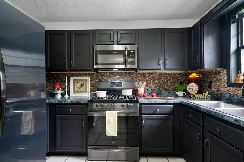 Image for property 206 Eagle Watch Drive, Carrollton, GA 30117