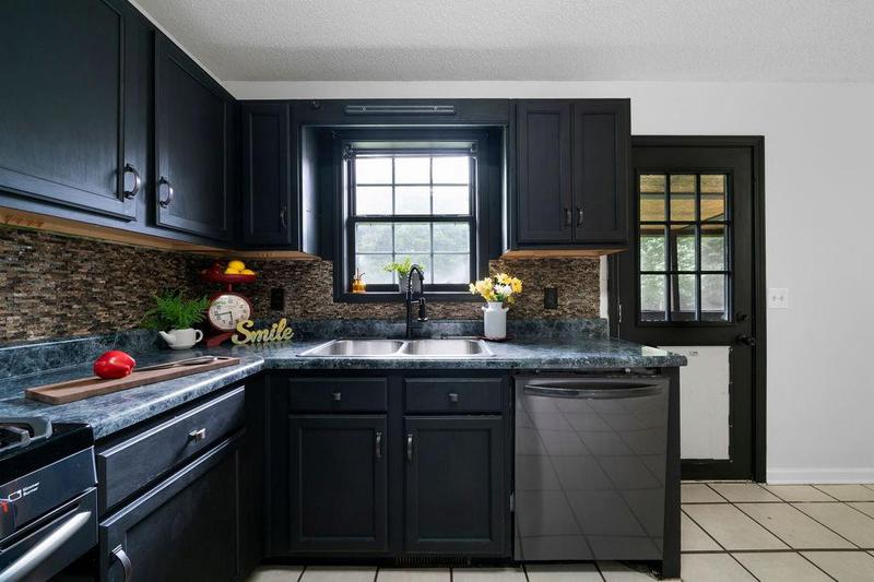 Image for property 206 Eagle Watch Drive, Carrollton, GA 30117
