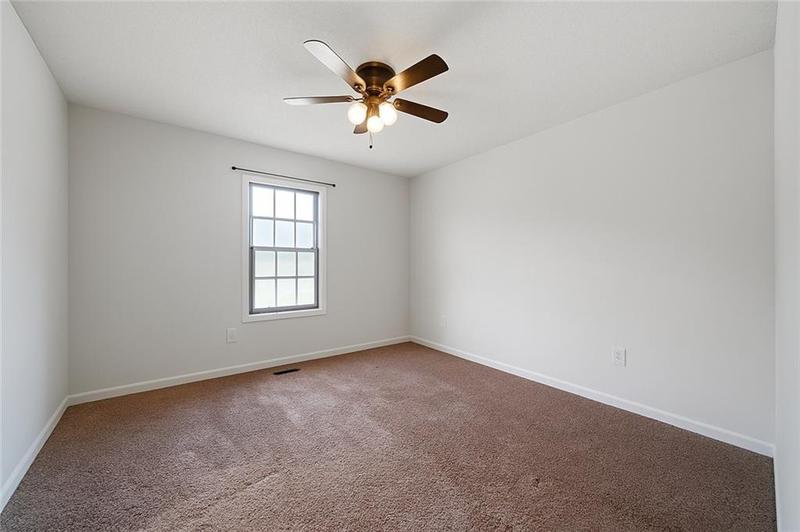 Image for property 206 Eagle Watch Drive, Carrollton, GA 30117