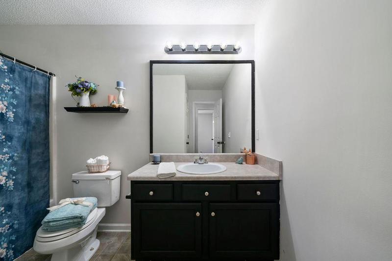 Image for property 206 Eagle Watch Drive, Carrollton, GA 30117
