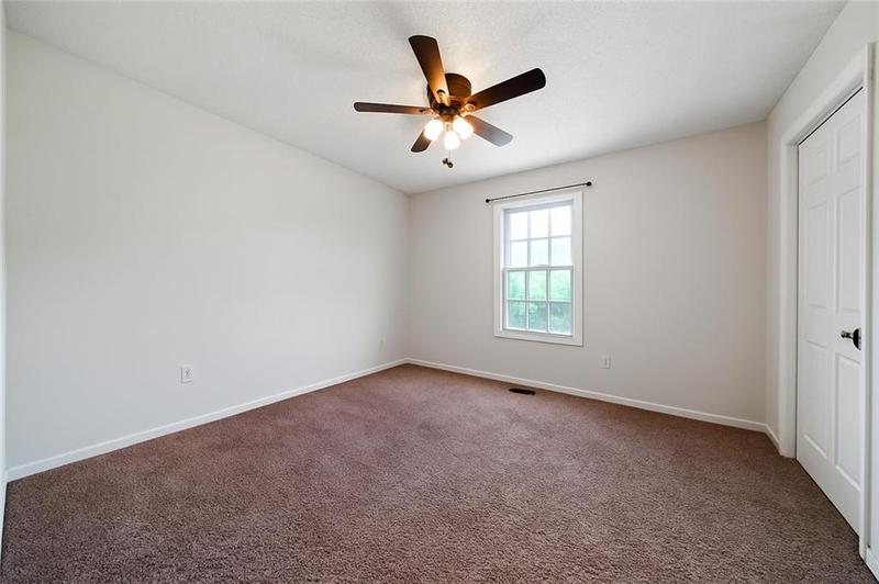 Image for property 206 Eagle Watch Drive, Carrollton, GA 30117