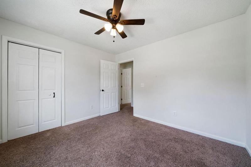 Image for property 206 Eagle Watch Drive, Carrollton, GA 30117