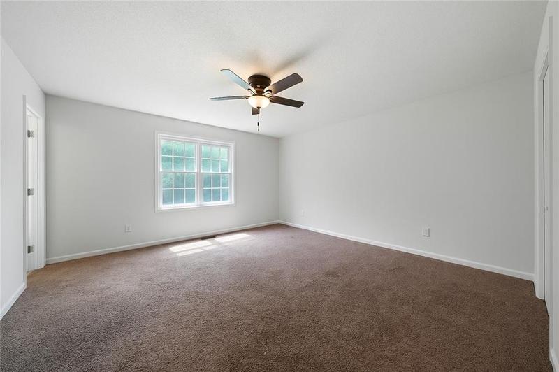 Image for property 206 Eagle Watch Drive, Carrollton, GA 30117
