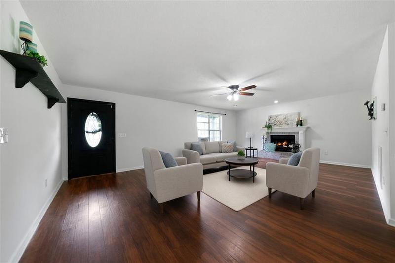 Image for property 206 Eagle Watch Drive, Carrollton, GA 30117