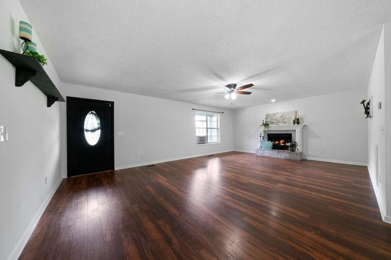 Image for property 206 Eagle Watch Drive, Carrollton, GA 30117