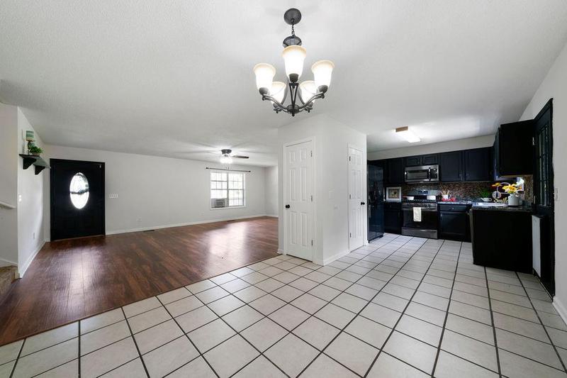 Image for property 206 Eagle Watch Drive, Carrollton, GA 30117