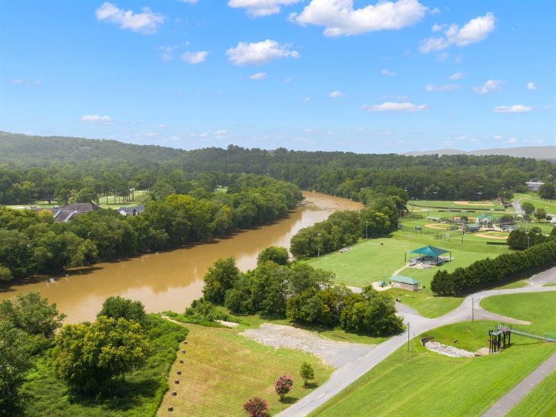 Image for property 17 Sweetspire Drive 9, Rome, GA 30165