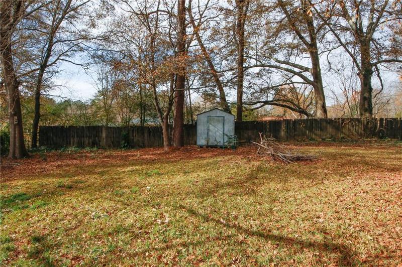 Image for property 5760 Lakeview Drive, Powder Springs, GA 30127