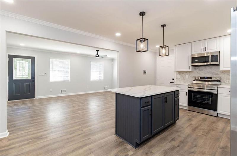 Image for property 7543 Palmetto Way, Riverdale, GA 30274