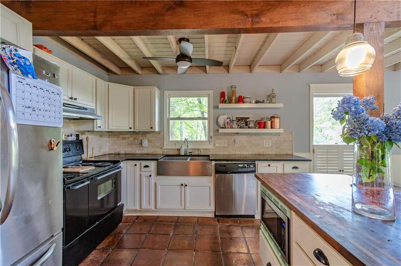 Image for property 9240 Lisa Circle, Gainesville, GA 30506