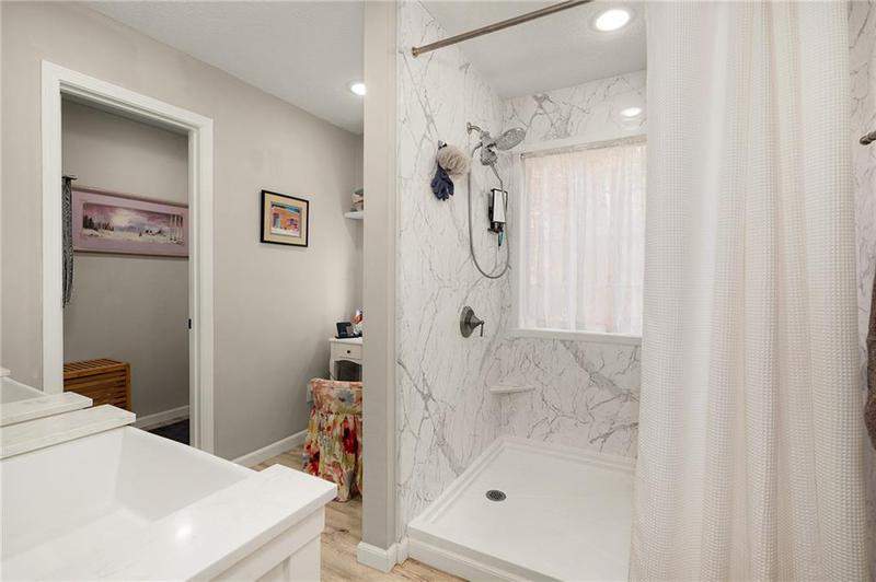 Image for property 206 Charles Drive, Calhoun, GA 30701