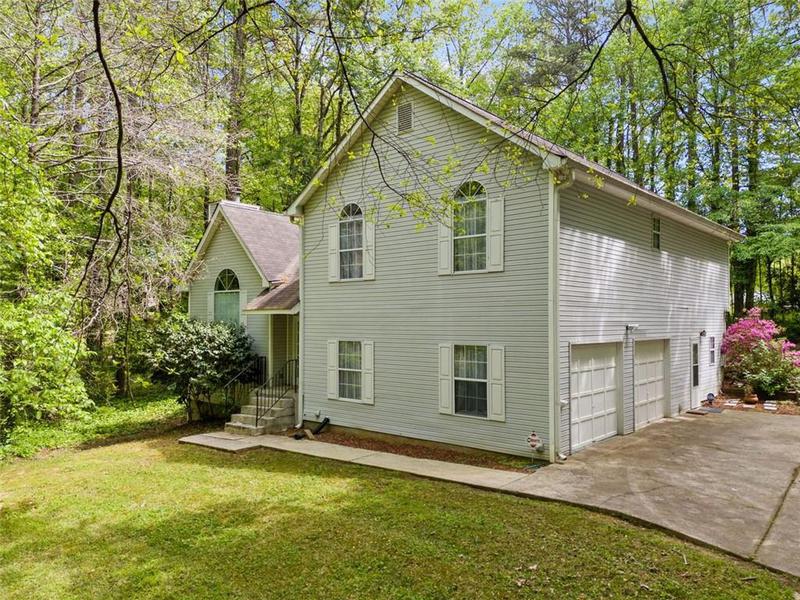 Image for property 3420 HONEYSUCKLE Lane, Lithia Springs, GA 30122