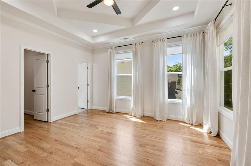 Image for property 2553 Creekwood Terrace, Decatur, GA 30030