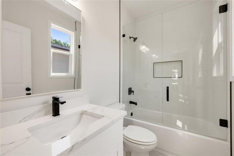 Image for property 2553 Creekwood Terrace, Decatur, GA 30030