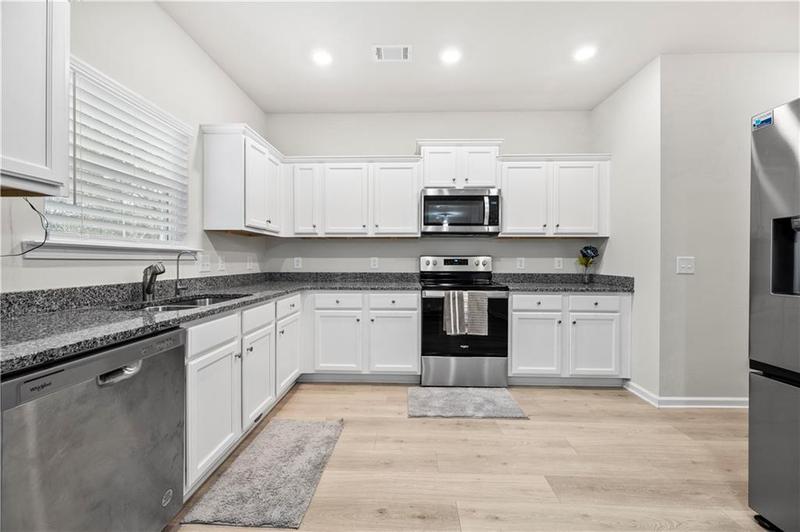Image for property 305 Quail Forest Circle, Toccoa, GA 30577
