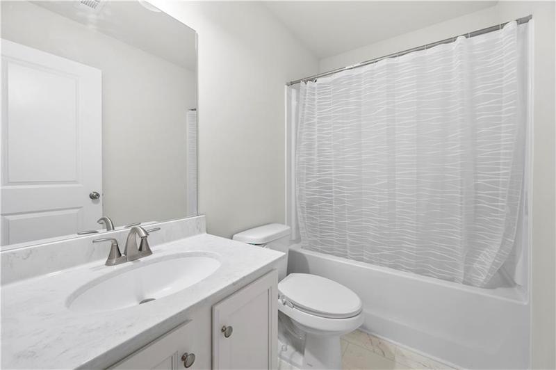 Image for property 305 Quail Forest Circle, Toccoa, GA 30577