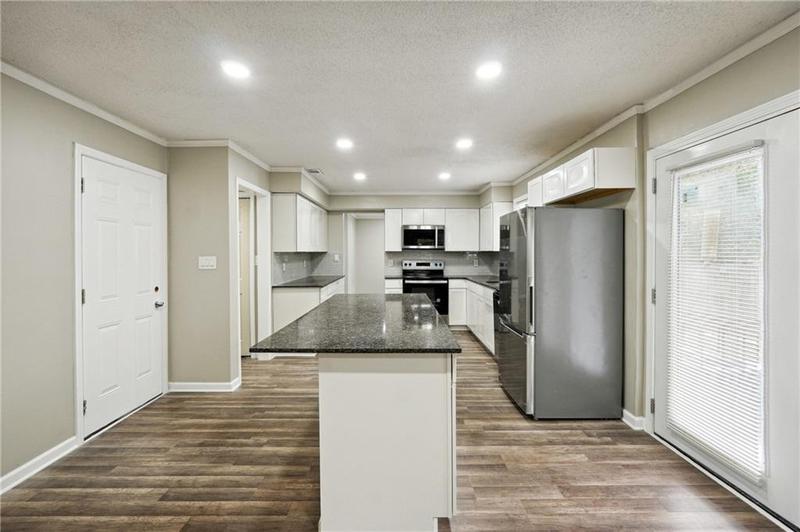 Image for property 5271 Kelleys Mill Circle, Stone Mountain, GA 30088