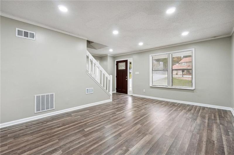 Image for property 5271 Kelleys Mill Circle, Stone Mountain, GA 30088