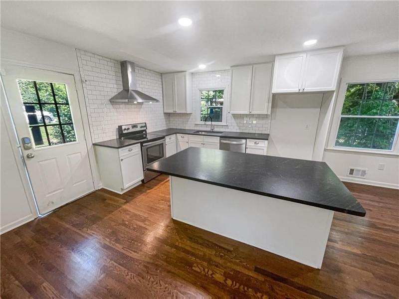 Image for property 3159 Nursery Road, Smyrna, GA 30082