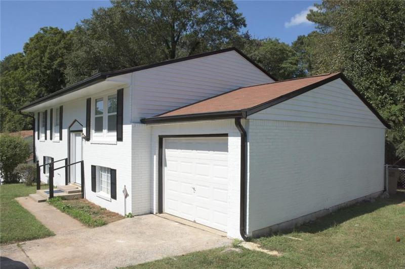 Image for property 1417 Pineglen Drive, Riverdale, GA 30296